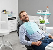 Man seeing dentist in Salem