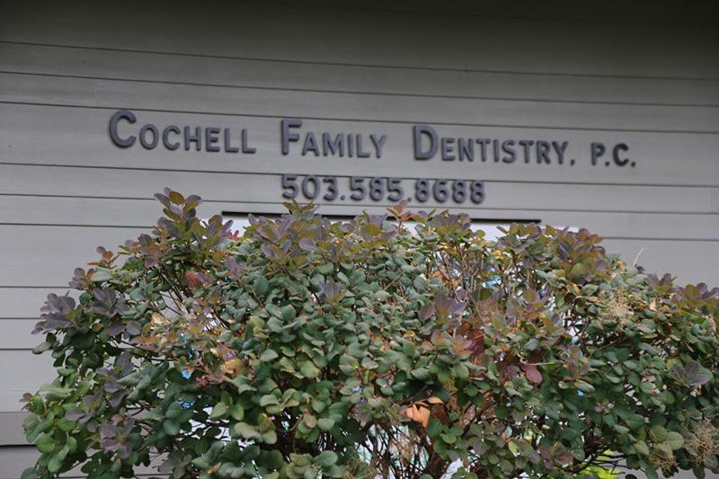 Outdoor Cochell Family Dentistry sign